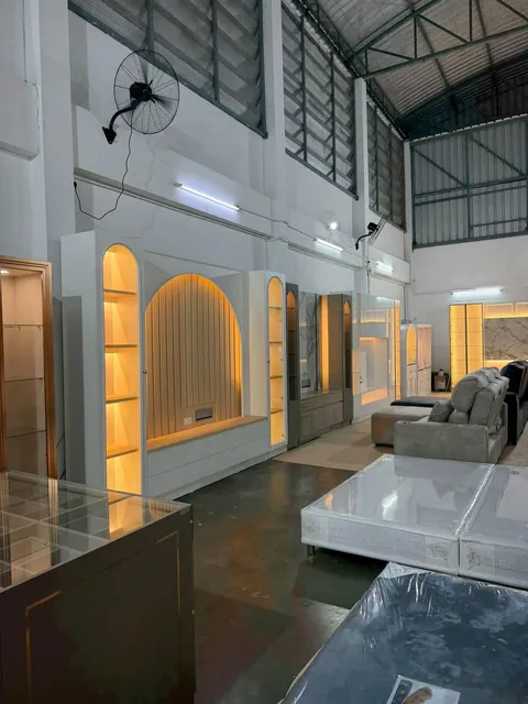 ชุดวางทีวีหลากรุ่นในโชว์รูม – ผลงาน GM Furniture